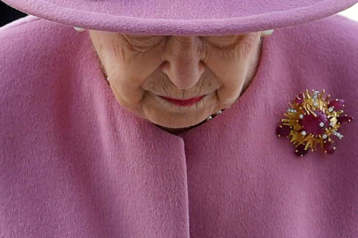 Britain's Queen Elizabeth visits the Energetics Analysis Centre at the Defence Science and Technology Laboratory at Porton Science Park, near Salisbury, Britain October 15, 2020. Ben Stansall/Pool via REUTERS