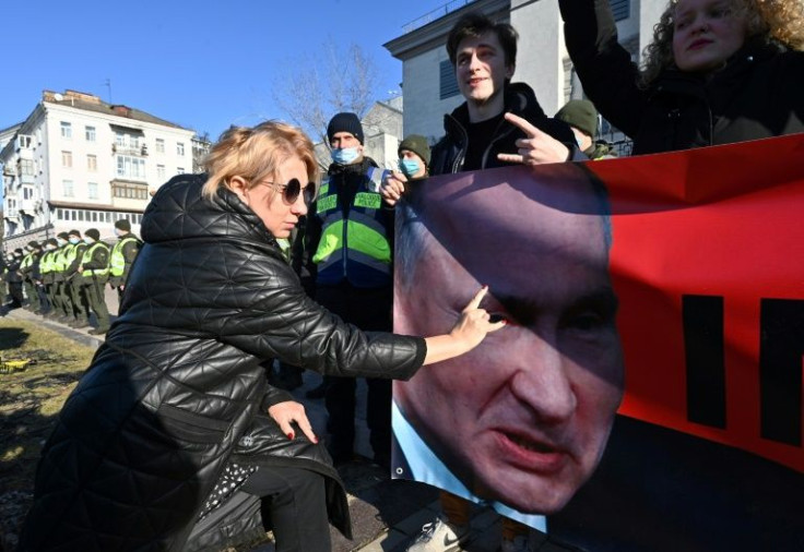 The level of anger at Russian President Vladimir Putin is palpably rising on the streets of Kyiv as the threat of war nears