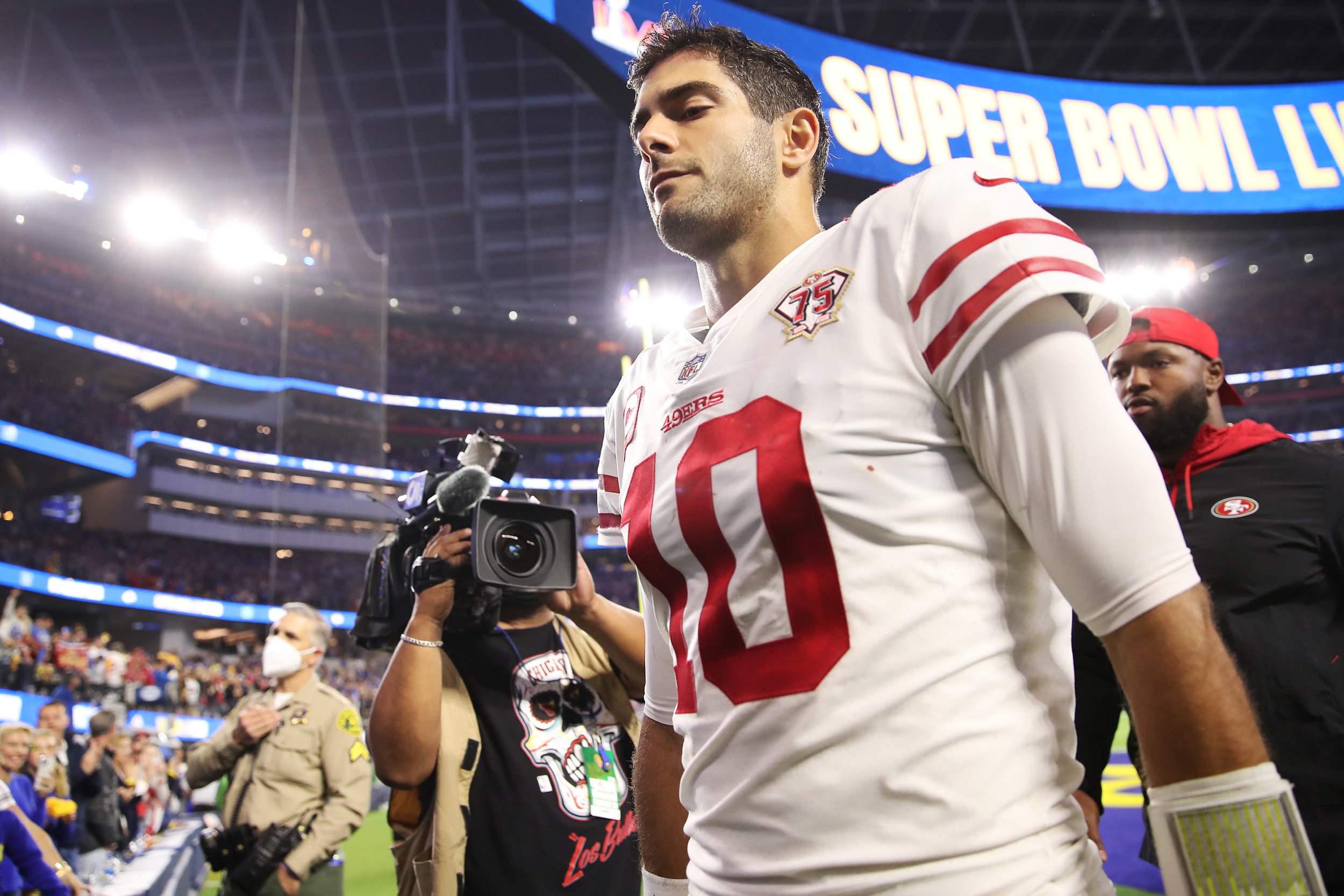 Raiders coach Josh McDaniels embracing Jimmy Garoppolo despite injury risk