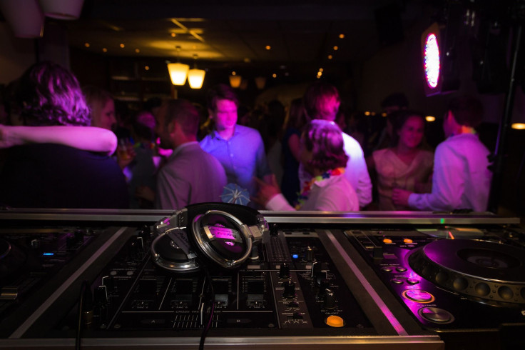party-g01ba7b3cf_1920