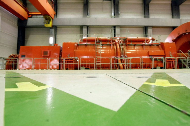 Arrows show the security route in front of the generator of reactor block A at a nuclear powerplant in Biblis, Germany. September 18, 2008.