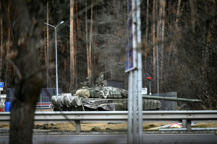 Civilians must brave Russian fire to flee Irpin