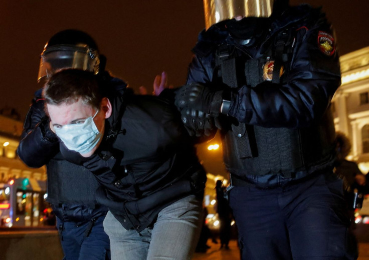 Anti-war protest against Russian invasion of Ukraine, in Saint Petersburg