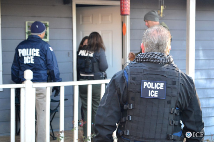 U.S. Immigration and Customs Enforcement (ICE) officers conduct a targeted enforcement operation in Atlanta, Georgia, U.S. on February 9, 2017.  Courtesy Bryan Cox/U.S. Immigration and Customs Enforcement via REUTERS   