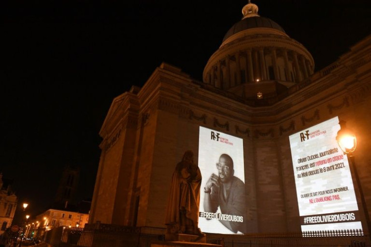 RSF projected a picture of Olivier Dubois onto the Pantheon in Paris to highlight the plight of the French journalist held hostage in Mali