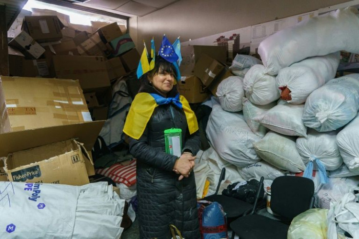 Thousands of Ukrainians have mobilised to volunteer to feed soldiers and distribute humanitarian supplies