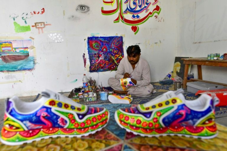 He came to fame outside Pakistan when his work was exhibited at the US Smithsonian Museum in 2002