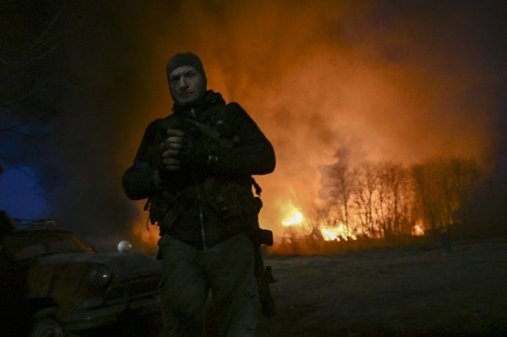 Russian troops are still trying to surround the capital Kyiv in a slow-moving offensive