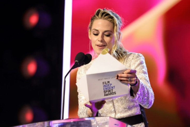 "We stand with the hundreds of thousands of refugees fleeing war, both Ukrainians and other ethnicities and nationalities who are being denied safe harbor," said Kristen Stewart at the Film Independent Spirit Awards