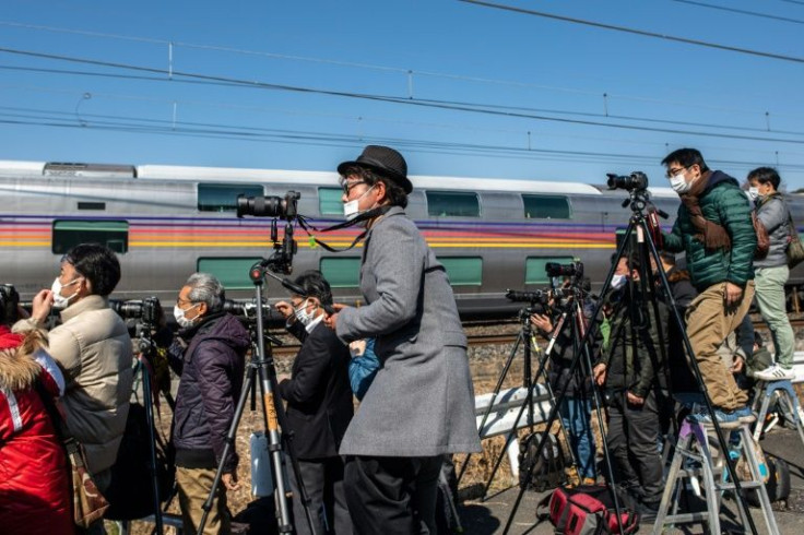 Known as "toritetsu", Japan's passionate train photographers strive to take the perfect shot of approaching locomotives