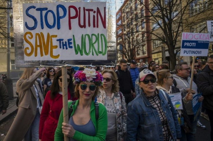 Members of Prague's Russian community taking part in the anti-war demonstration in Prague