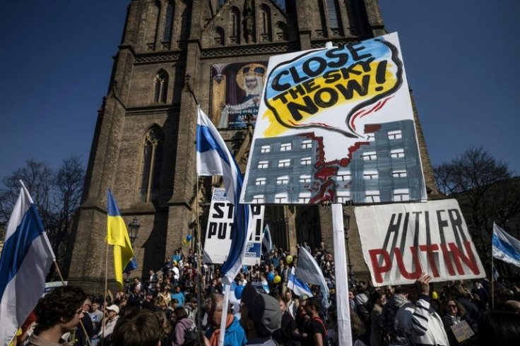The marchers in Prague, most of them Russian, called for Ukraine's airspace to be closed to hamper the Russian aggression