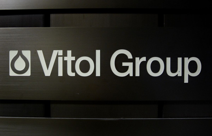 FOTO DE ARCHIVO. Logo del comercializador de materias primas Vitol Group en Ginebra, el 4 de octubre de 2011. Foto tomada el 4 de octubre de 2011. 