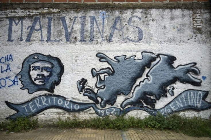A mural depicting Argentinian Ernesto "Che" Guevara and the Falkland, or Malvinas, Islands is seen in a wall in La Plata, Buenos Aires, Argentina on March 15, 2022 ahead of the 40th anniversary of the Falklands, or Malvinas, War on April 2