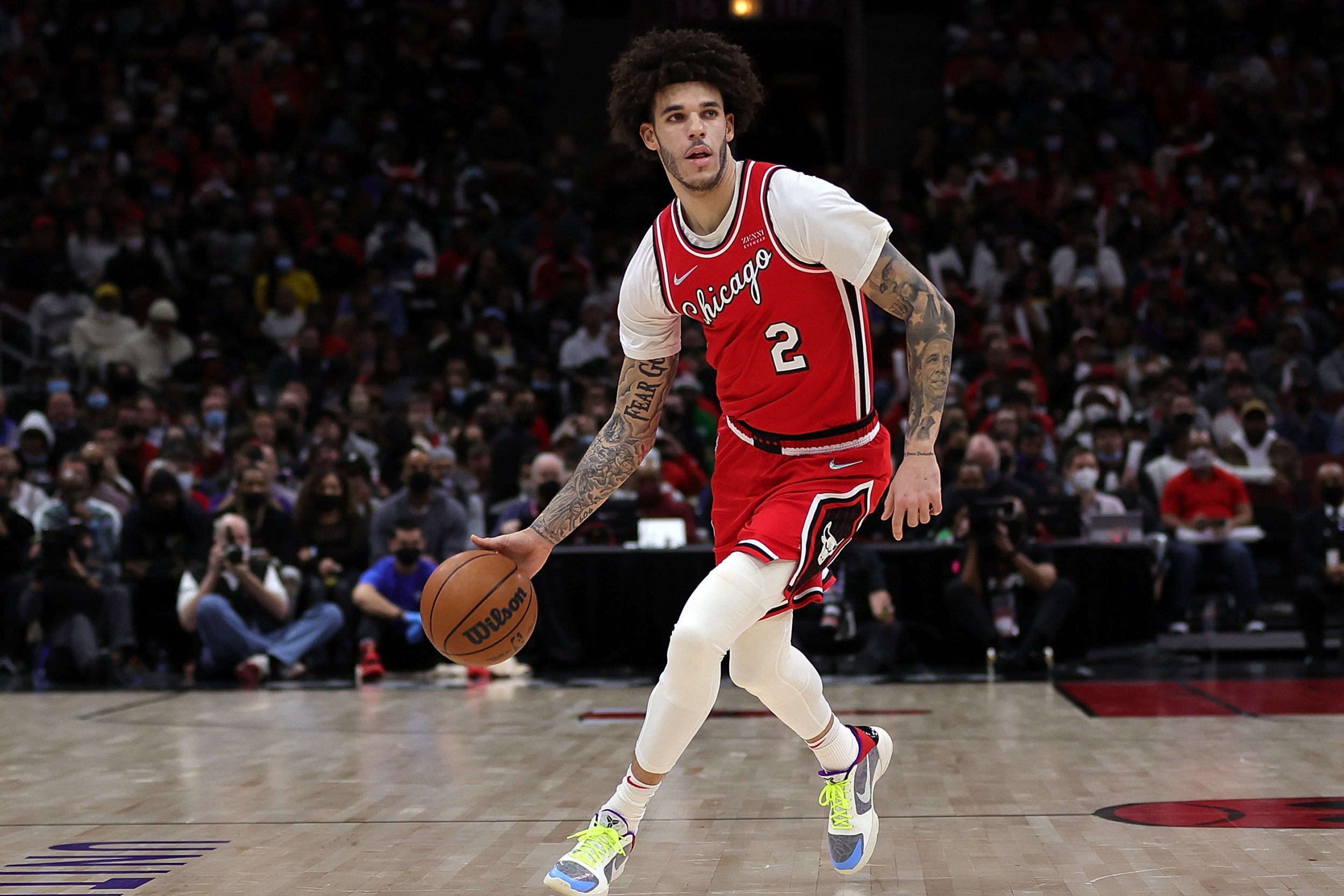 Lonzo Ball Reportedly On Track To Miss 202324 NBA Season After Third