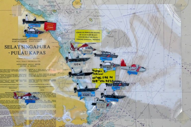 Officials have expressed hope the three missing divers will be found alive
