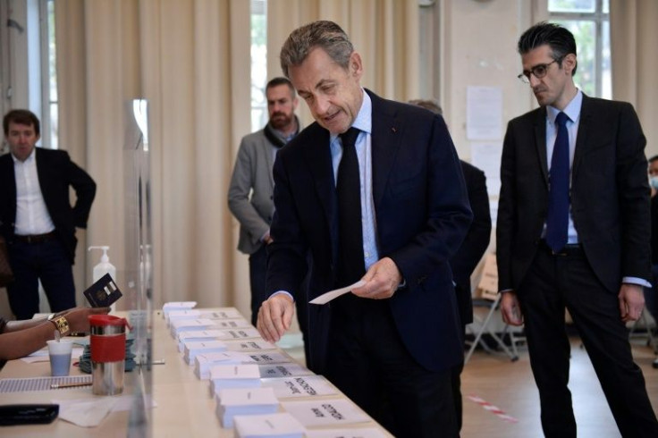 The party appears unable to find a national heavyweight since Nicolas Sarkozy's presidential defeat in 2012