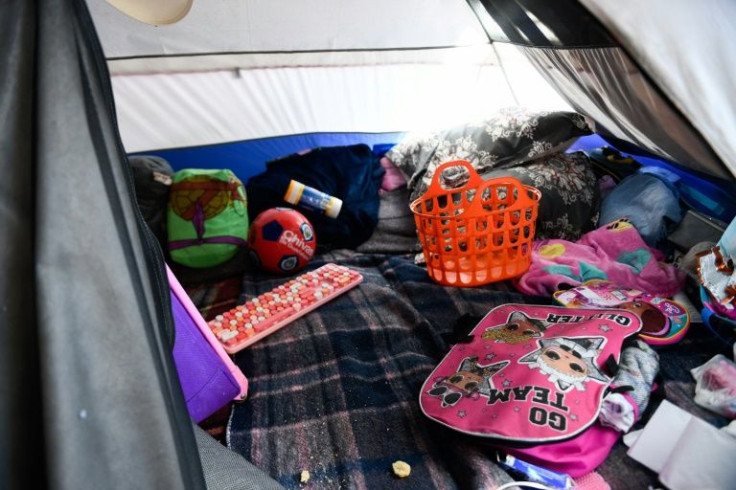 At Movimiento Juventud 2000, some families have been waiting as long as six months for a change in border restrictions that would allow them to apply for asylum