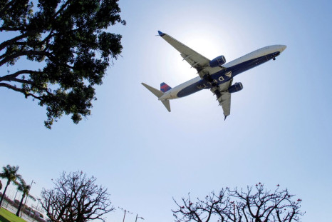 A Delta Airlines passenger jet approaches to land at LAX during the outbreak of the coronavirus disease (COVID-19) in Los Angeles, California, U.S., April 7, 2021. 