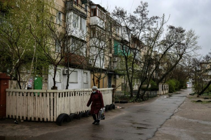 The frontline positions near the city have not moved for a few days as both sides rely on their artillery