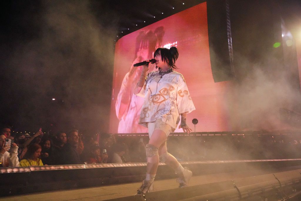 Billie Eilish Falls On Stage During Coachella 'It Was Pitch Black' [Video]