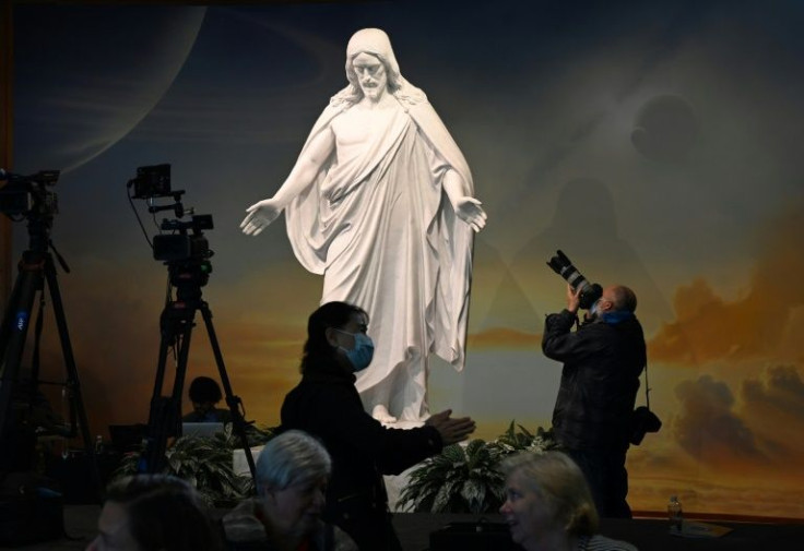 The last time non-Mormon's crossed the temple's threshhold, 750,000 people, according to the Church, had swarmed the site in Kensington, Maryland, a few miles (kilometers) outside the bounds of Washington proper
