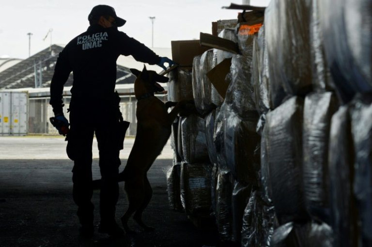 Ecuador's port of Guayaquil has 12 privately owned terminals and handles 85 percent of the country's non-oil exports