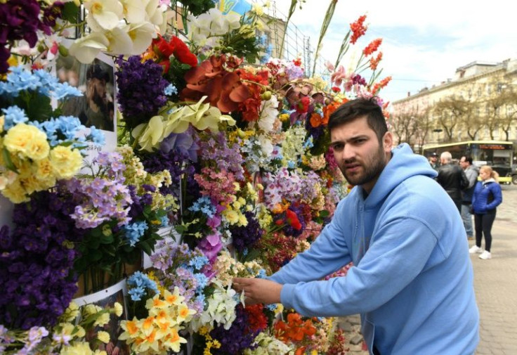Leo Soto travelled all the way from the US state of Florida to put up the floral tribute