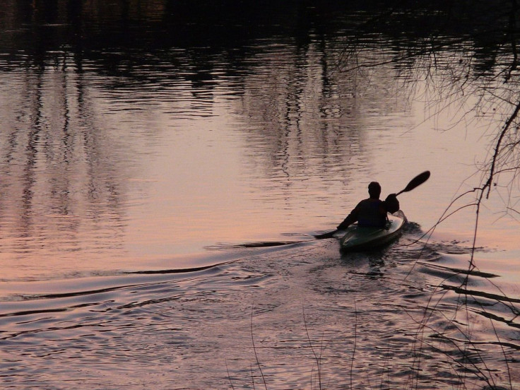 kayaker-3941_1280