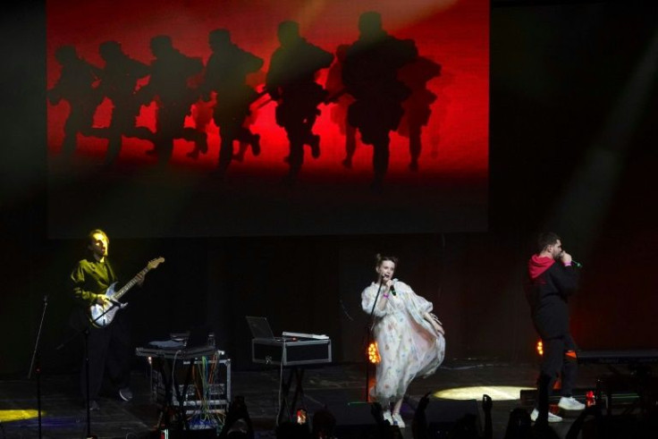 Monetochka delighted the crowd with a percussive poem mocking Russia's attack before a set of electro-pop hits