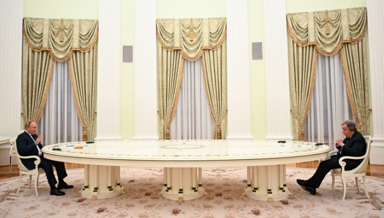 Turkmenistan Uses Outrageously Huge Table During Putins Visit Ibtimes