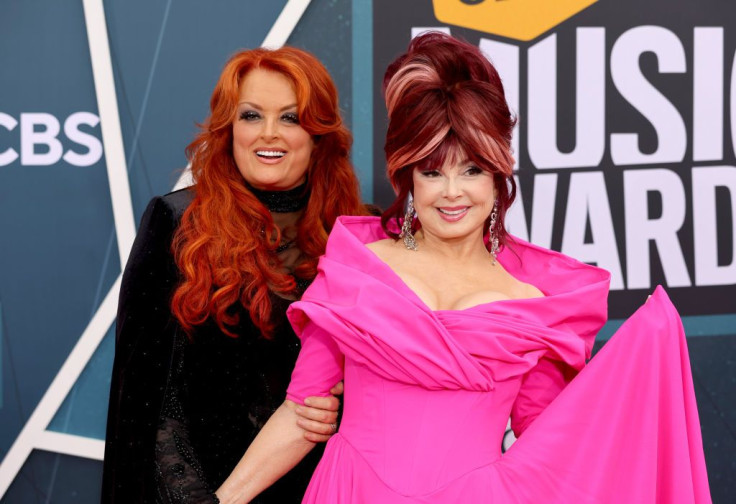 Wynonna Judd and Naomi Judd