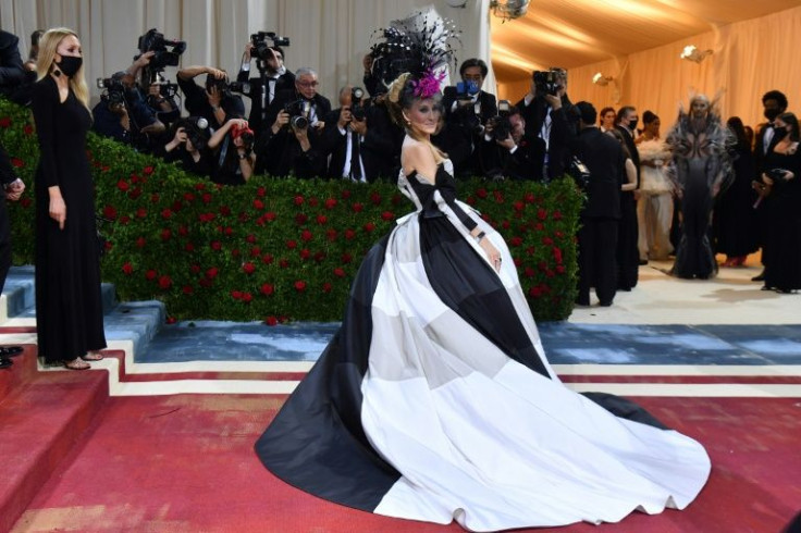 Actress Sarah Jessica Parker arrives for the 2022 Met Gala at the Metropolitan Museum of Art on May 2, 2022, in New York