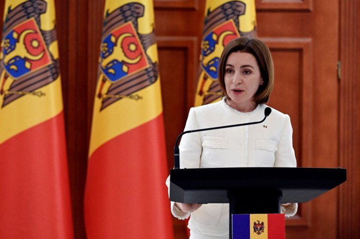 Presiden Moldova Maia Sandu berbicara selama konferensi pers di Istana Kepresidenan di Chisinau, Moldova 6 Maret 2022. Olivier Douliery/Pool via 