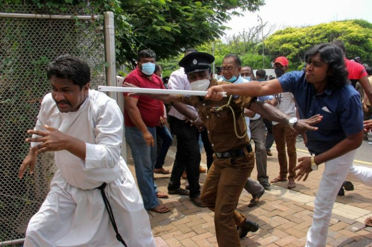 Anti-government protesters and government supporters clashed outside the president's office in Sri Lanka's capital Colombo