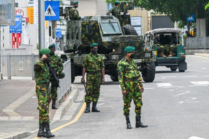 Sri Lanka has imposed a curfew in Colombo to quell deadly unrest