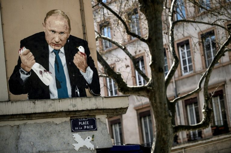 Russians fleeing Putin's regime realise they are left to their own fate in one of the wealthiest EU countries