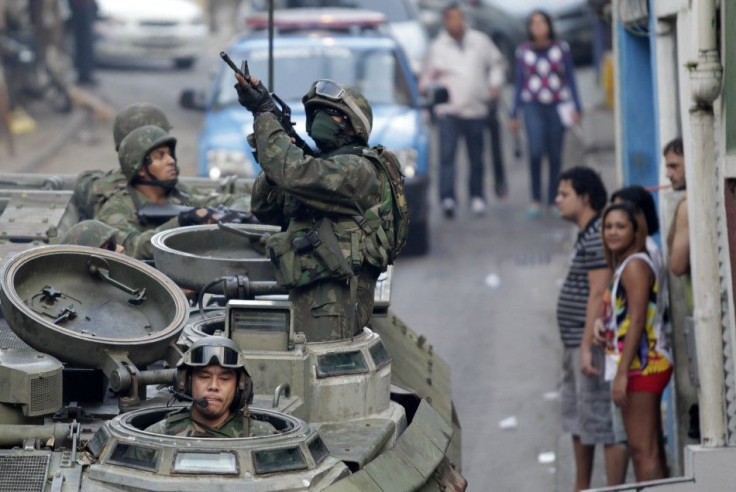 Rio slum marines