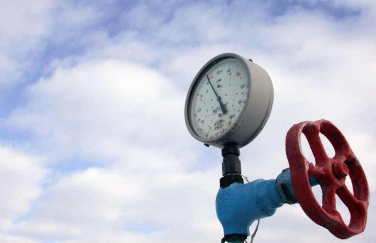 A pressure gauge is pictured at a Ukrainian gas compressor station in the village of Boyarka near the capital Kiev January 20, 2009.    