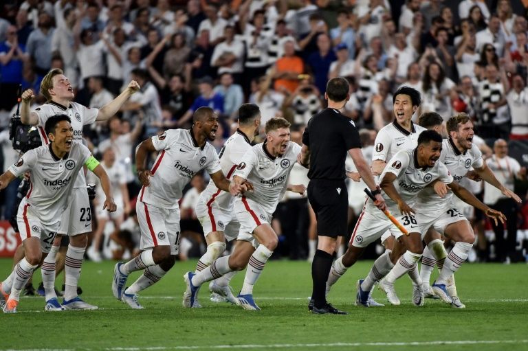 Eintracht Frankfurt Beat Rangers On Penalties To Win Europa League