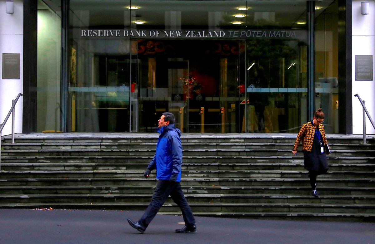 New Zealand Job Market Tight, Adding Pressure For Central Bank