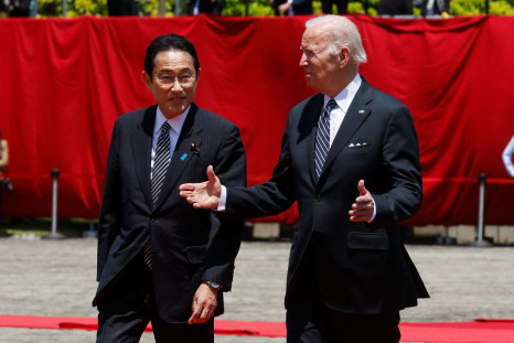 Japan's Prime Minister Fumio Kishida welcomes U.S. President Joe Biden at Akasaka Palace in Tokyo, Japan, May 23, 2022. 