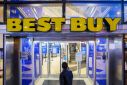 A person enters a Best Buy store in Manhattan, New York City, U.S., November 22, 2021. 