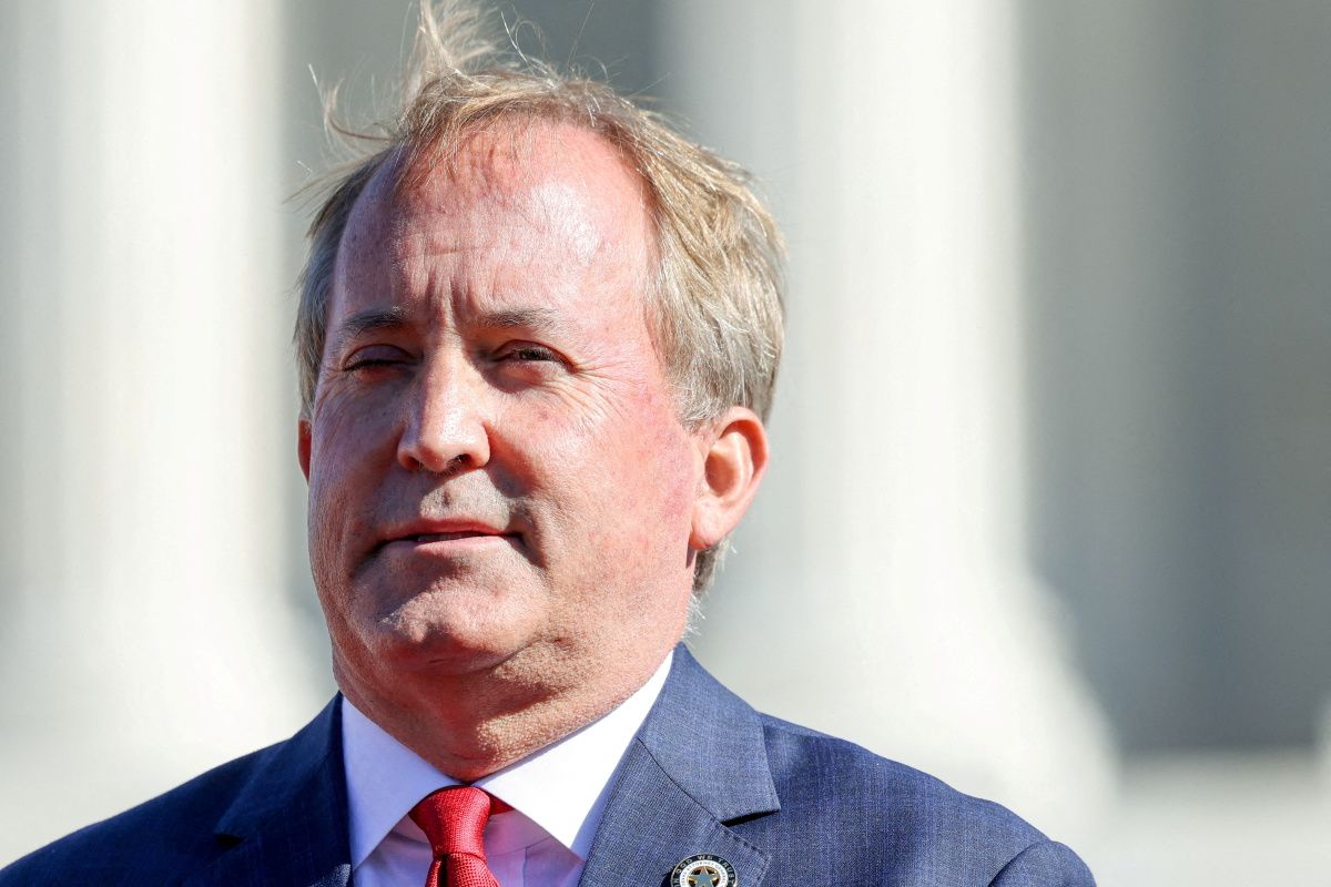 Texas Attorney General Ken Paxton Allegedly Flees Home To Avoid ...