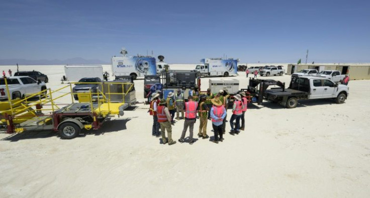 NASA and Boeing teams prepare for the landing of Boeing's CST-100 Starliner spacecraft at White Sands Missile Range's Space Harbor