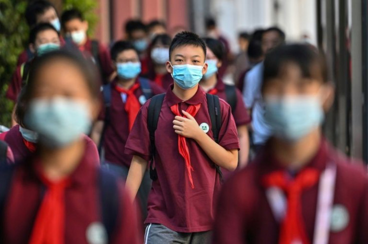Schoolchildren in Shanghai will gradually resume some in-person classes in June