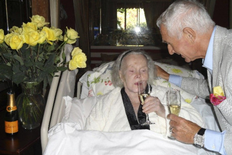 Ailing Zsa Zsa Gabor celebrates husband’s 68th birthday with champagne.