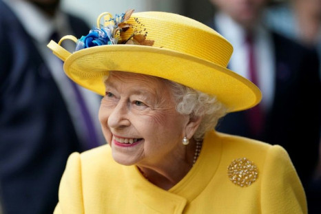 Queen Elizabeth II will make two appearances on the balcony of Buckingham Palace on Thursday