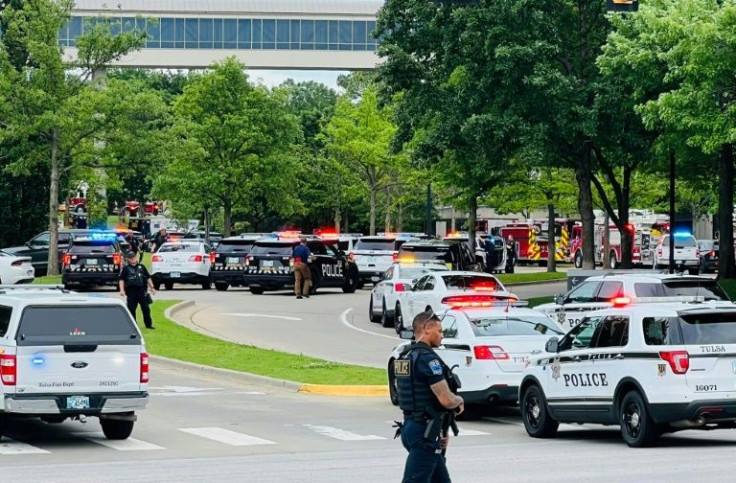 Police officers responded quickly to emergency calls about an active shooter in the Natalie Building at St. Francis Hospital in Tulsa, Oklahoma, where the gunman killed four people