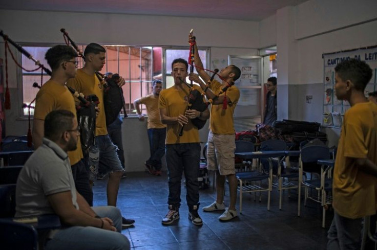 Bagpipe master Jhonny Mesquita says he decided to teach kids how to play the instrument at the school he attended -- the same one where he is now band director, training the next generation of kilt-wearing Brazilians